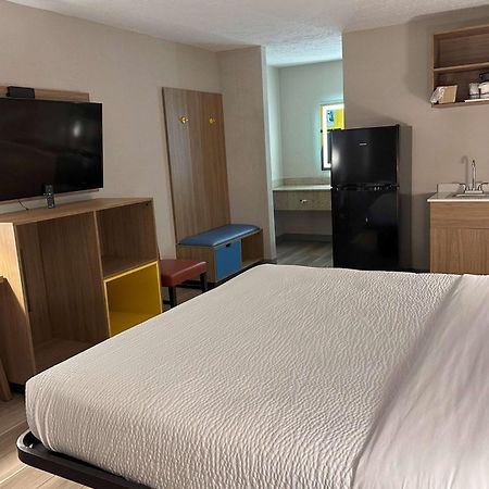 Days Inn By Wyndham Kings Dominion ドズウェル エクステリア 写真